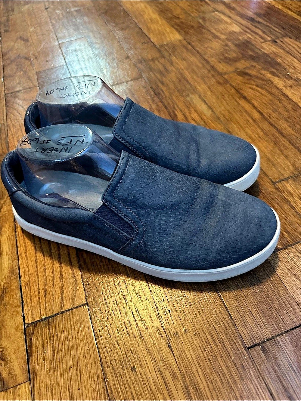BE FREE Blue Slip-On shoes